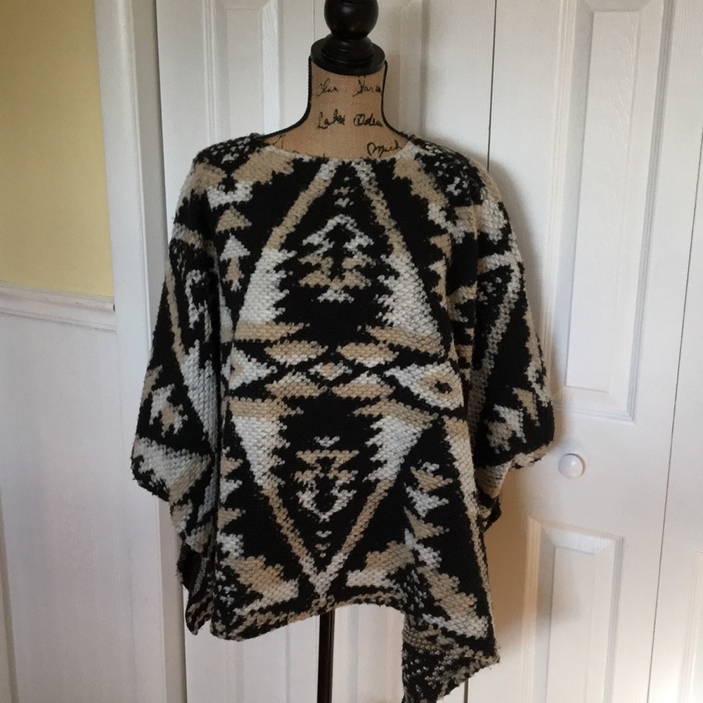 Pull & Bear Sweater Poncho